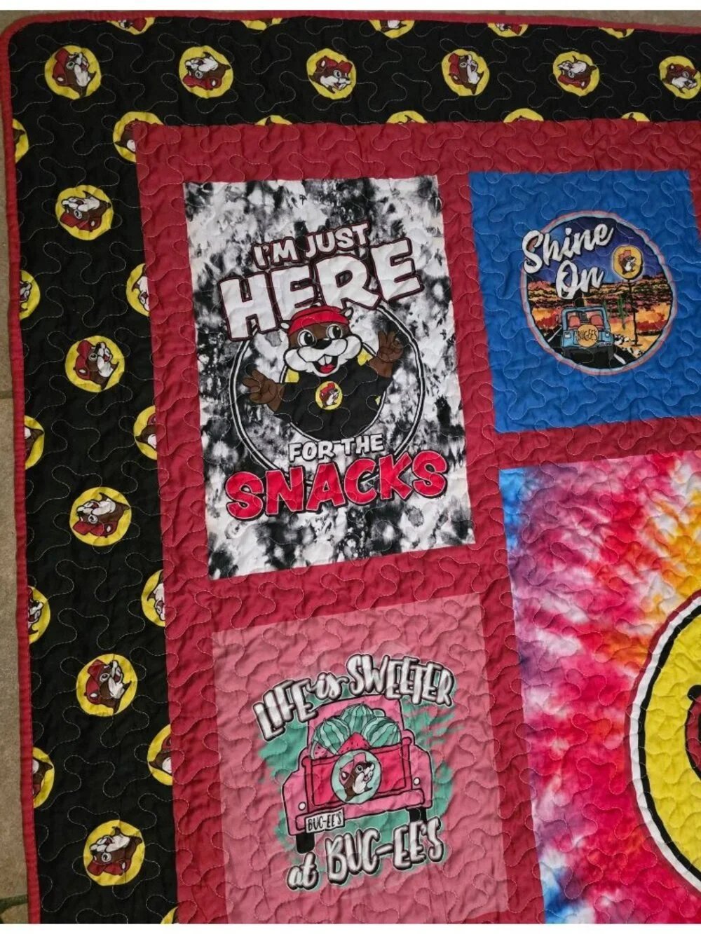Buc-ees Blanket Quilted Quilt Throw 86 x 68 Bucees Red Patchwork Tie Dye